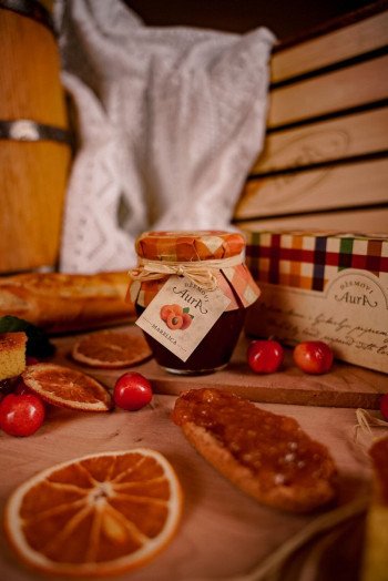 Apricot jam 230g - Aura