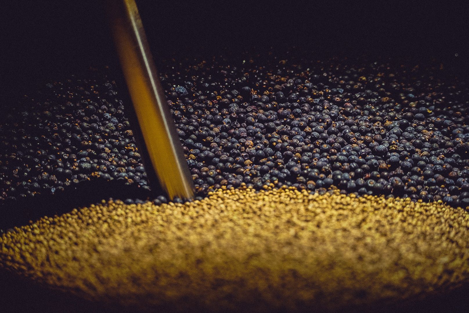 Gin Karbun 0,7 l - Aura