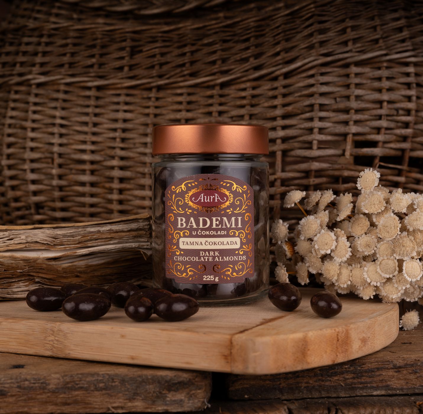 Mandeljni v temni čokoladi  - Aura